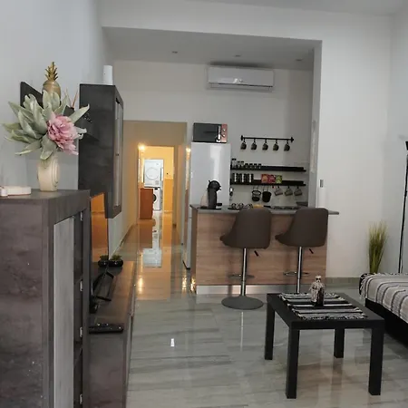 San Nikola Getaway Слима